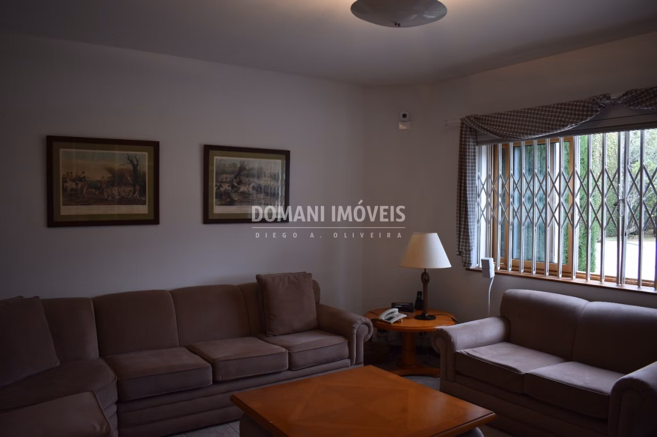 Casa de 4.910 m² em Campos do Jordão, SP