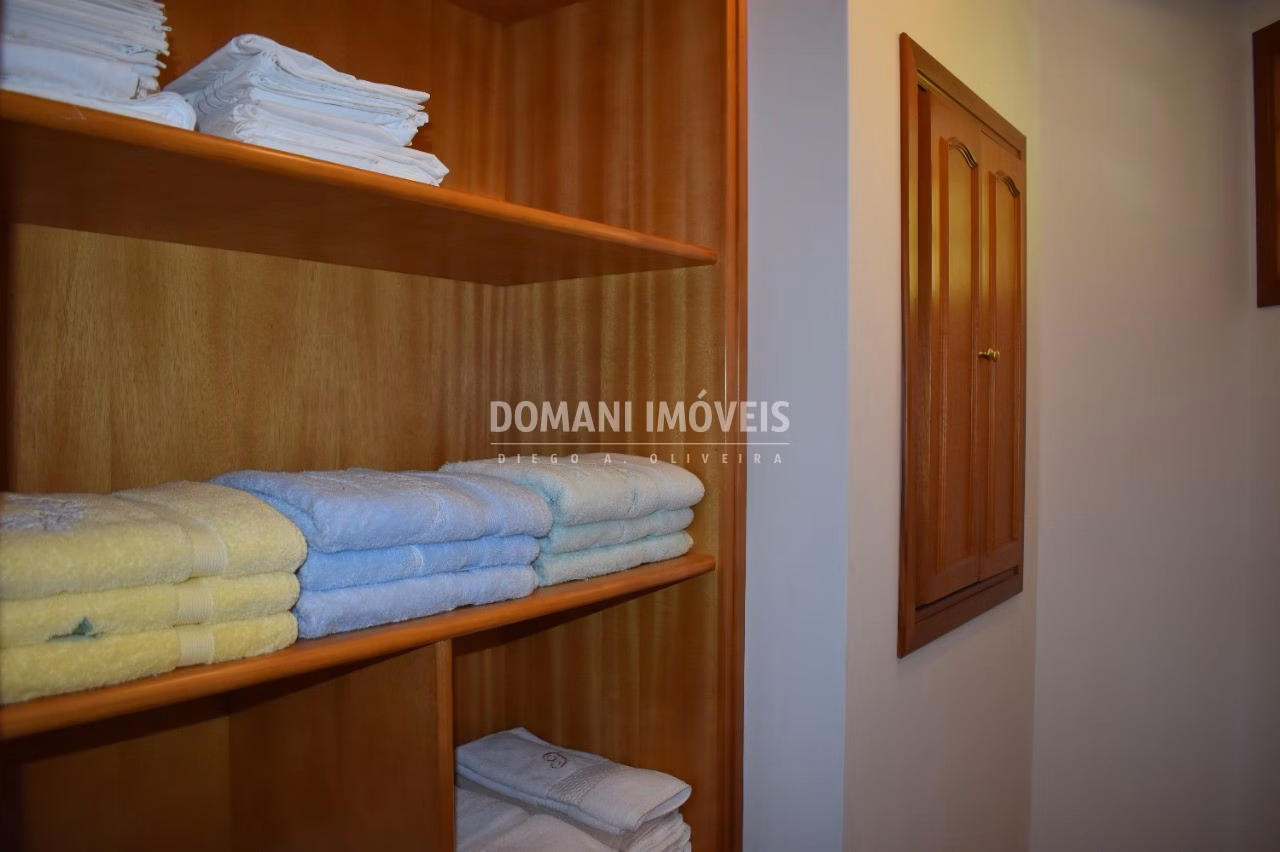Casa de 4.910 m² em Campos do Jordão, SP
