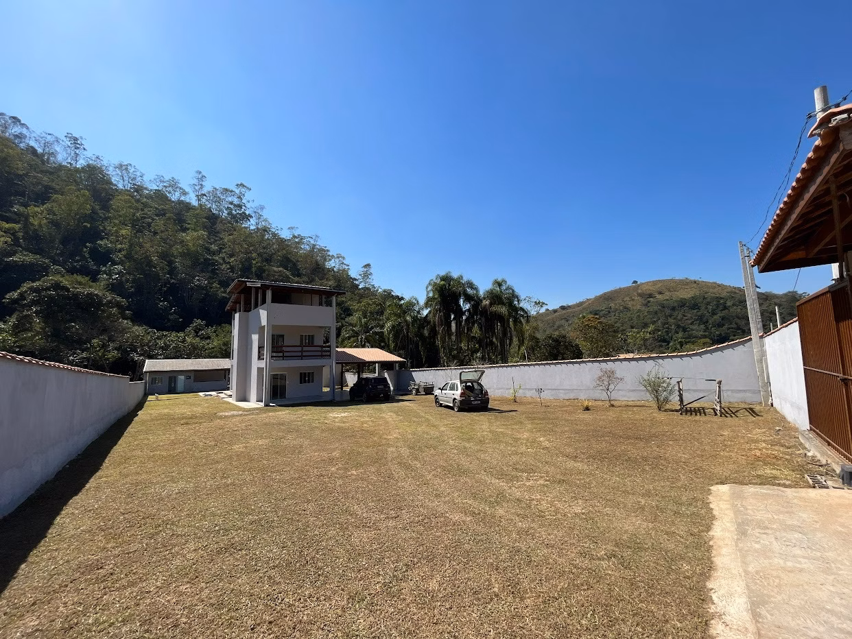 Chácara de 1.500 m² em São José dos Campos, SP