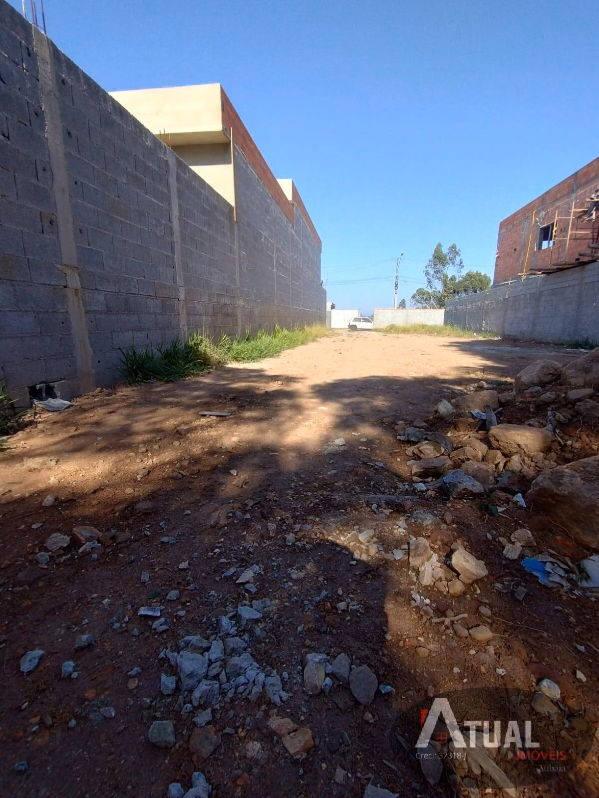 Terreno de 330 m² em Mairiporã, SP
