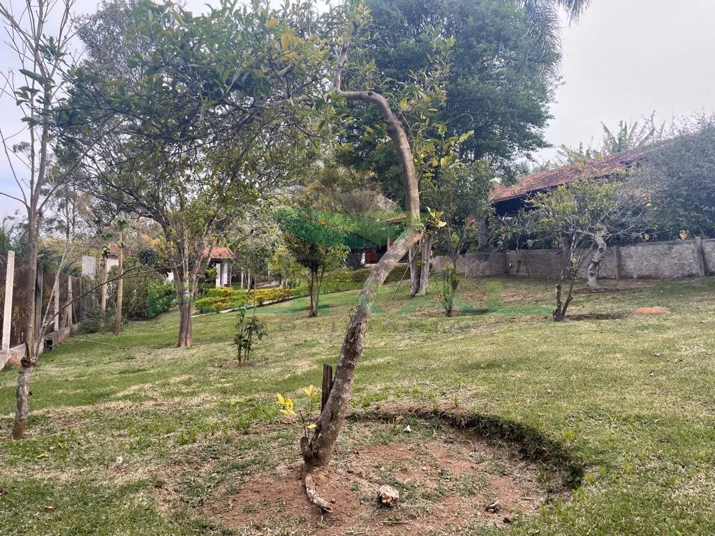 Chácara de 1.068 m² em São Roque, SP