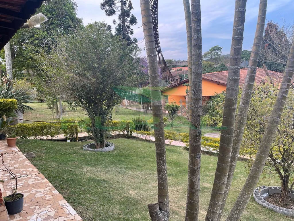 Chácara de 1.068 m² em São Roque, SP