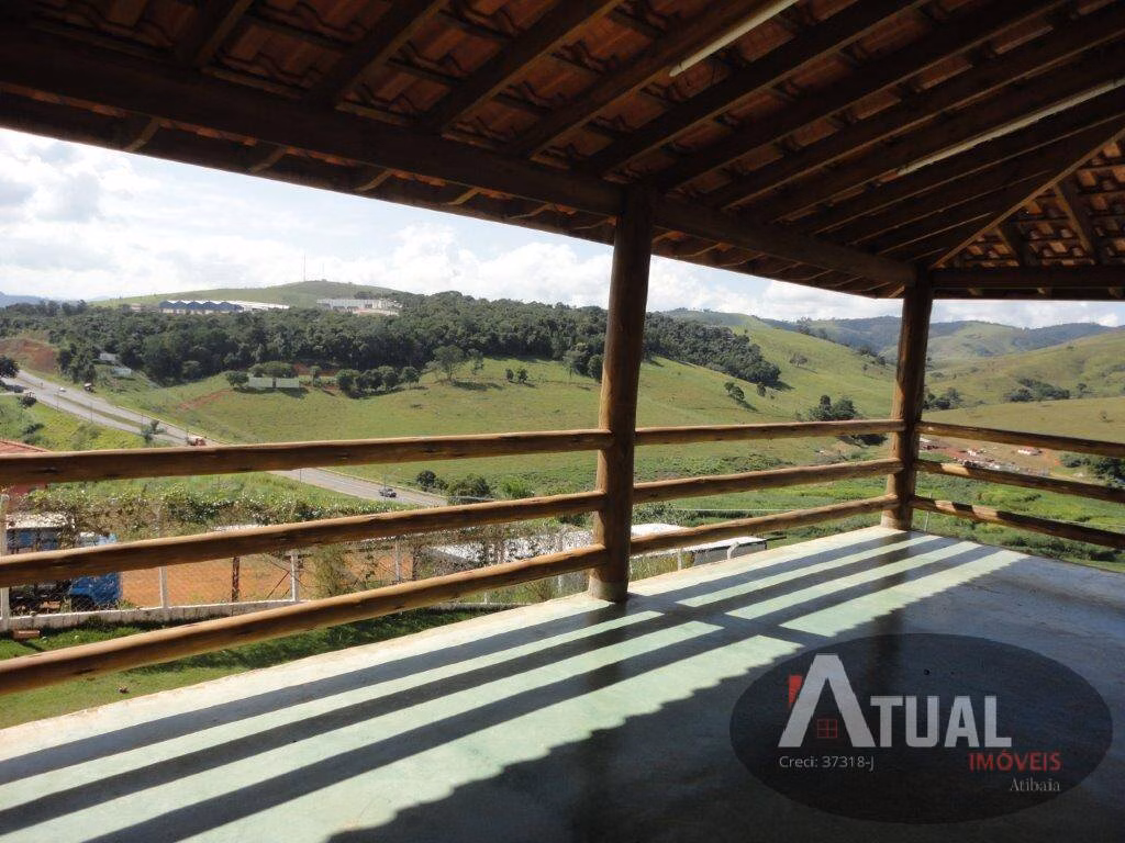 Chácara de 3.000 m² em Piracaia, SP