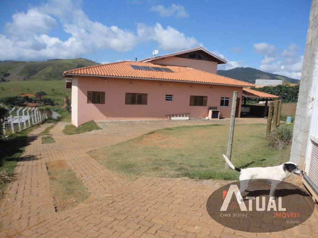 Chácara de 3.000 m² em Piracaia, SP