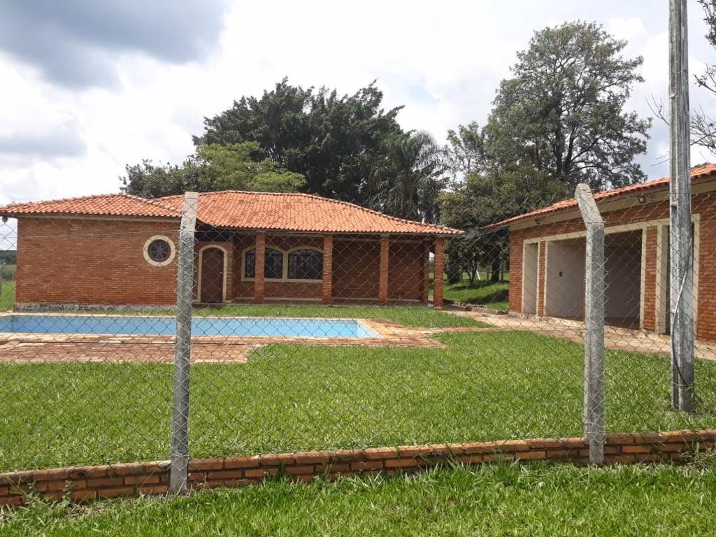 Fazenda de 2.889 ha em Pompéia, SP