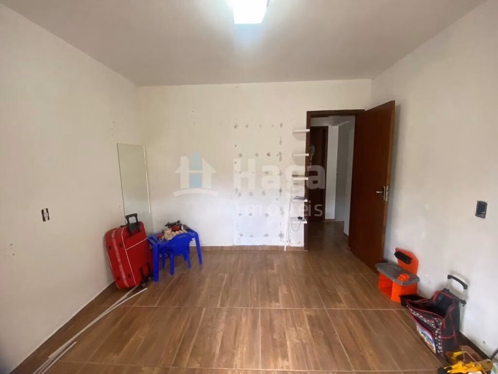 Casa de 330 m² em Nova Trento, SC