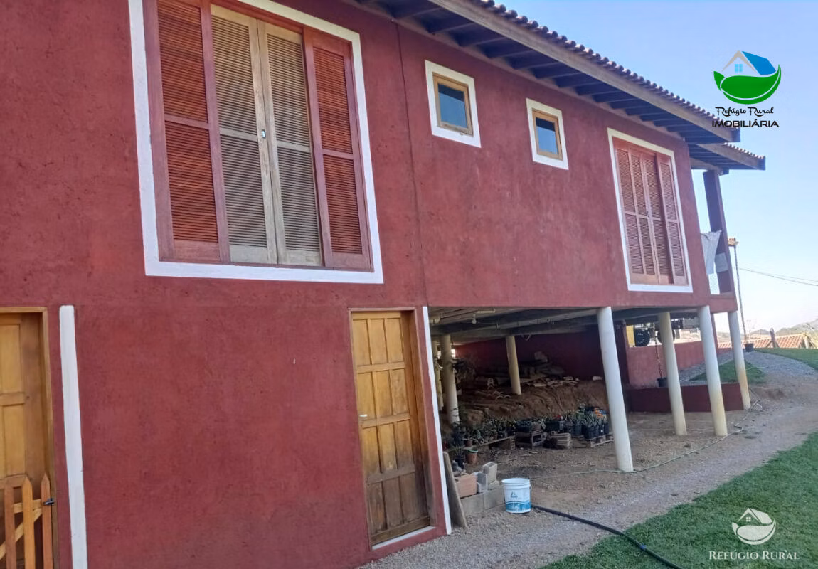 Chácara de 5.800 m² em São José dos Campos, SP
