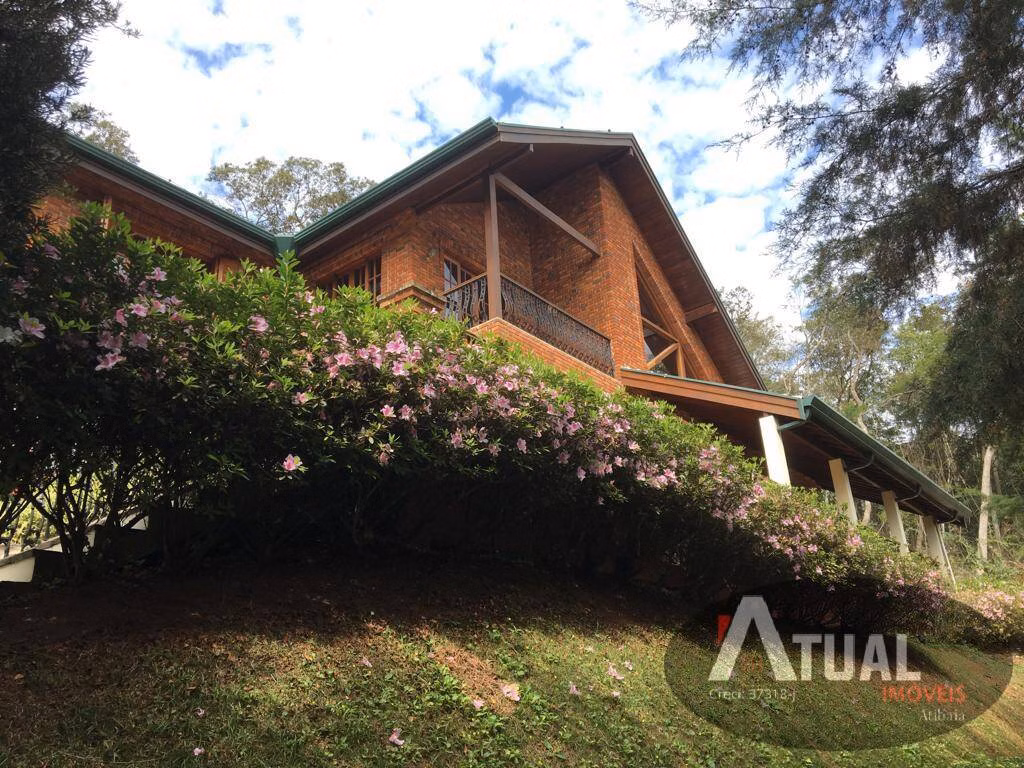 Casa de 2.033 m² em Mairiporã, SP