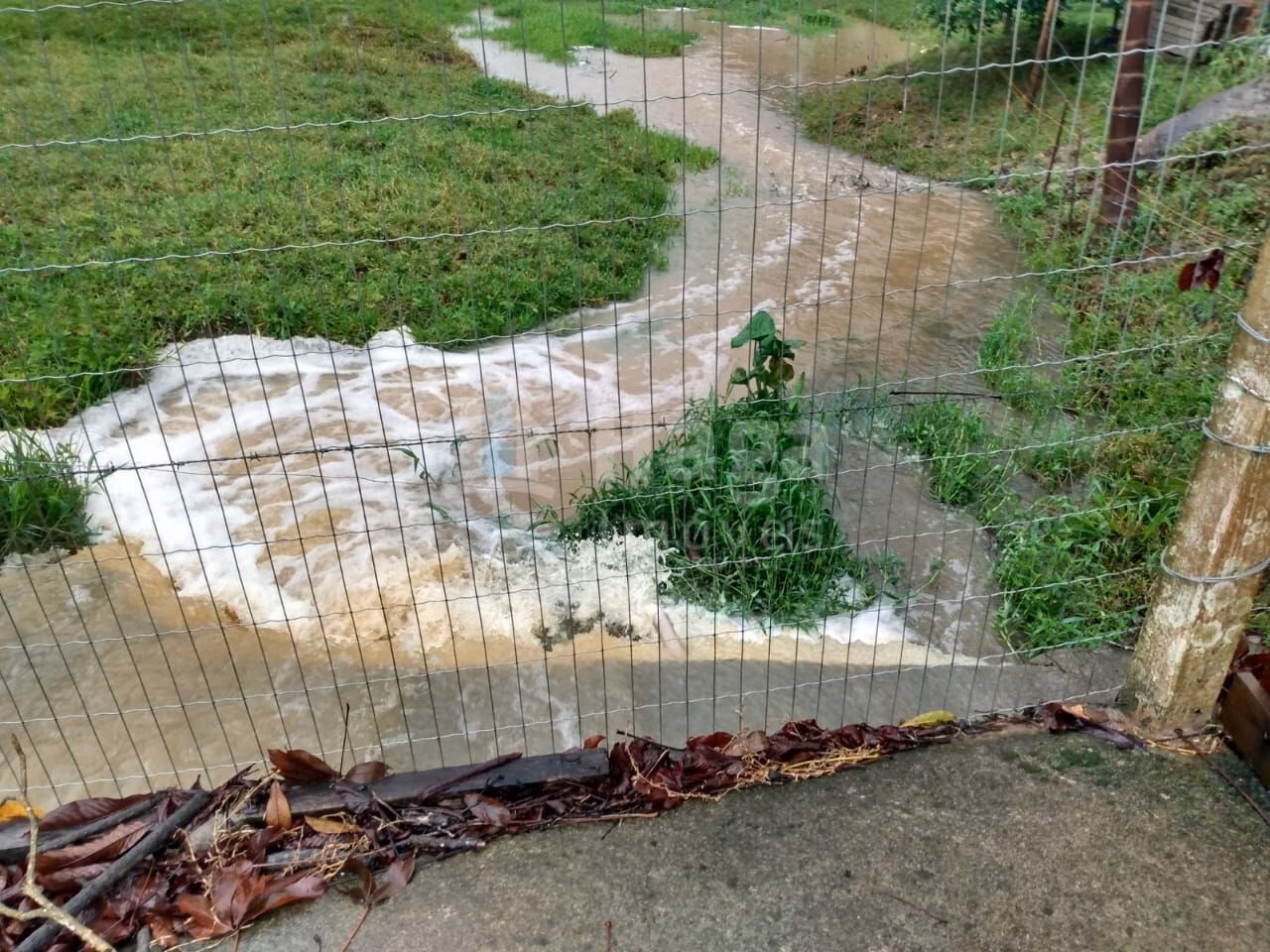 Fazenda de 1 ha em Balneário Piçarras, SC