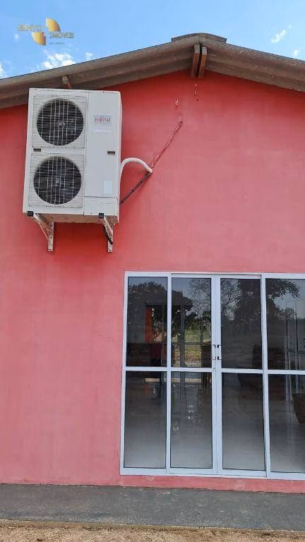 Sítio de 35 ha em Nossa Senhora do Livramento, MT