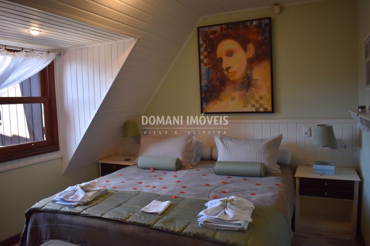 Casa de 1.140 m² em Campos do Jordão, SP
