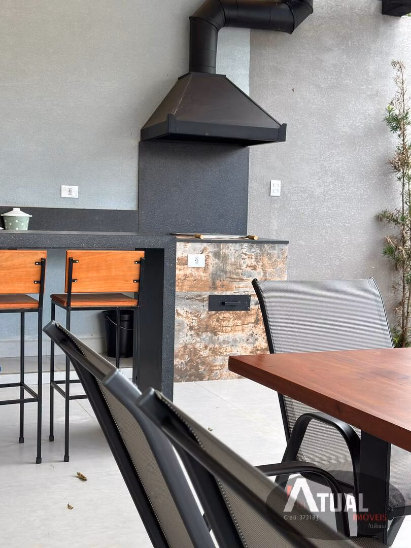 Casa de 420 m² em Atibaia, SP