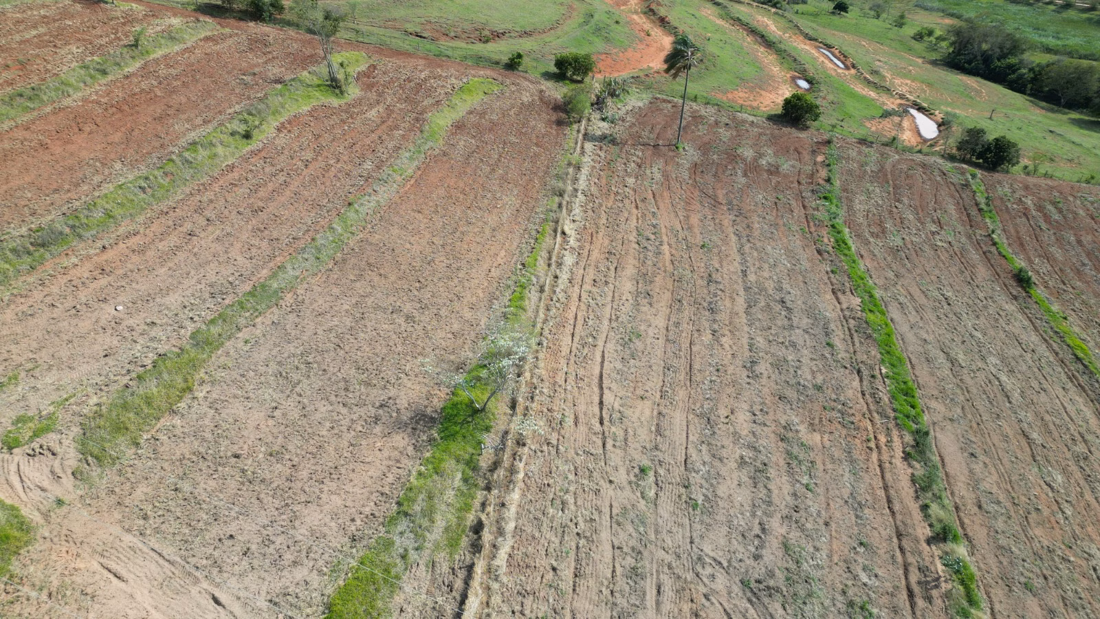 Sítio de 3 ha em Timburi, SP