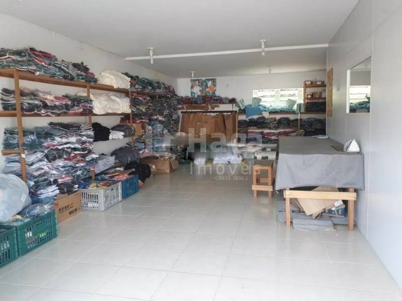 Casa de 375 m² em Guabiruba, SC