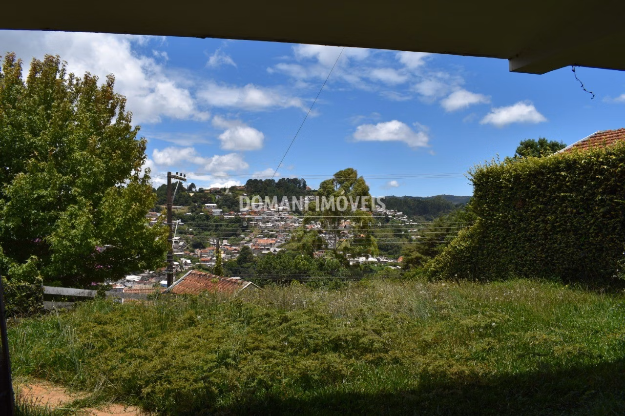 Casa de 655 m² em Campos do Jordão, SP