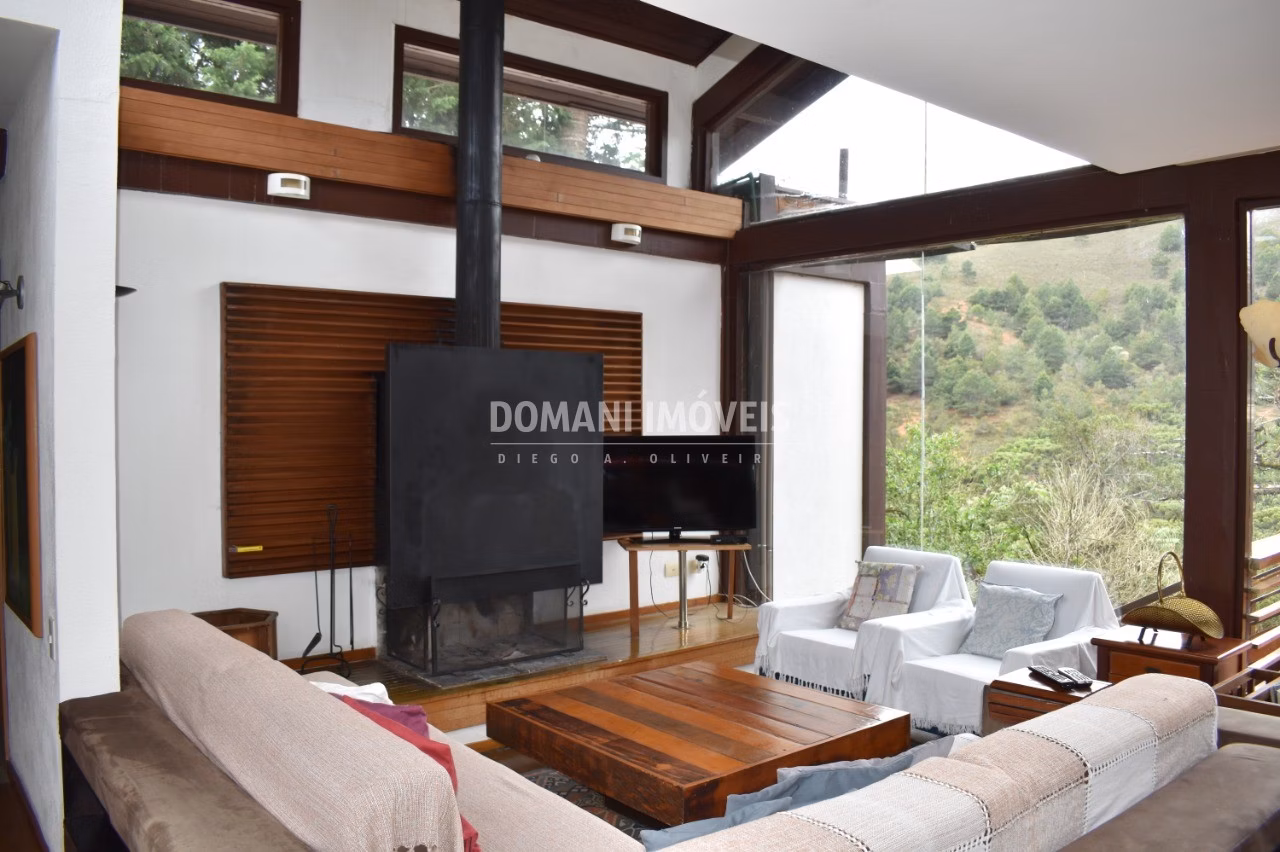 Casa de 1.600 m² em Campos do Jordão, SP