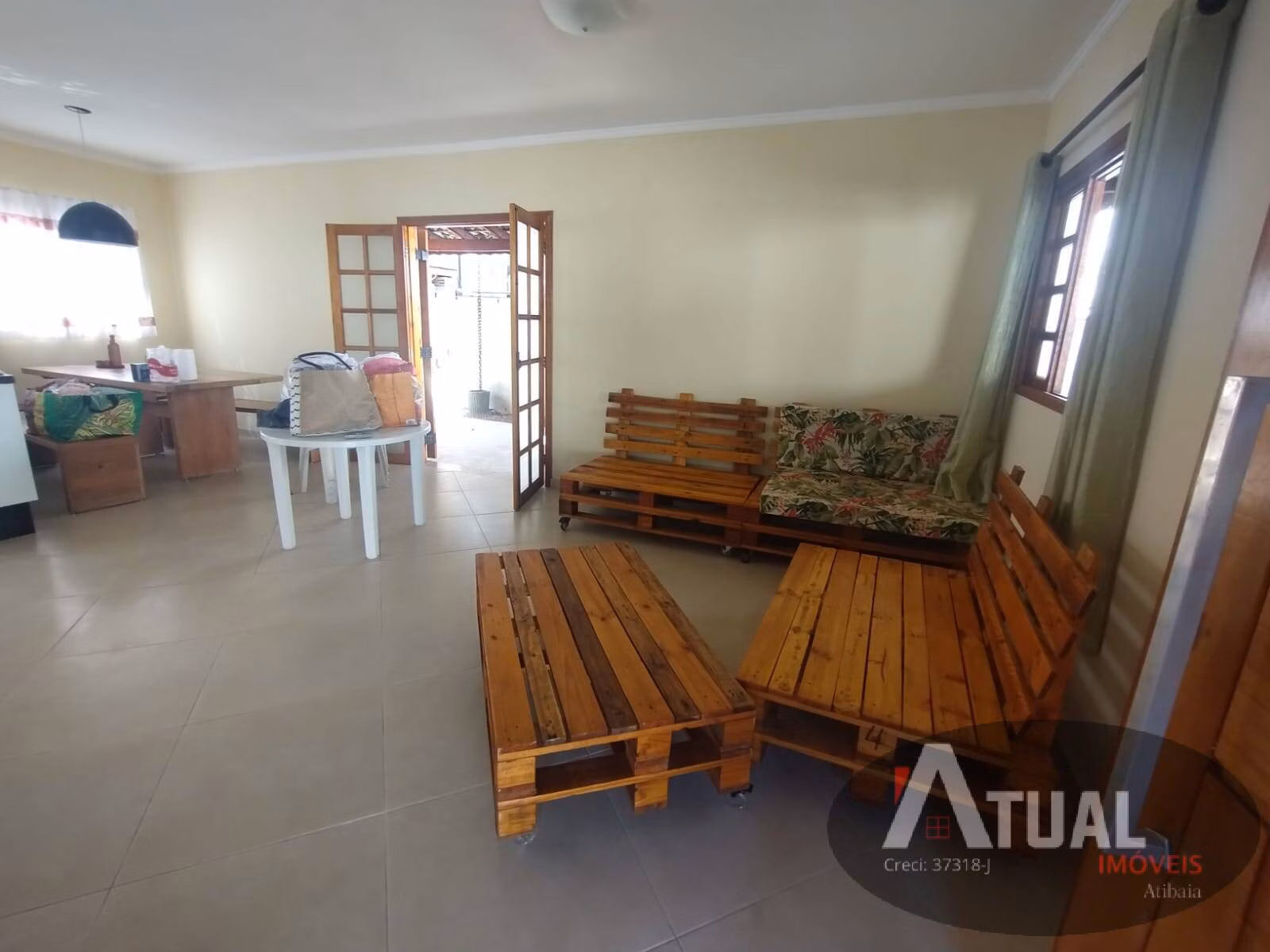 Casa de 650 m² em Mairiporã, SP