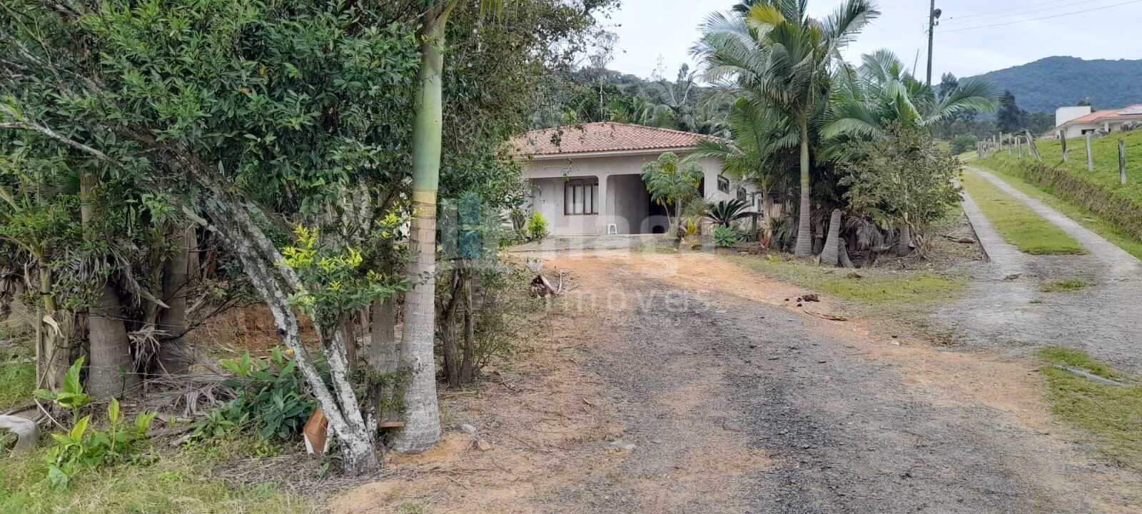 Chácara de 3.500 m² em Canelinha, SC