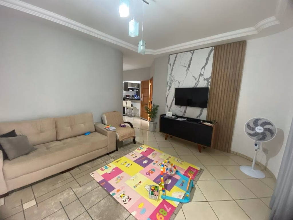 Casa de 250 m² em Santa Bárbara d'Oeste, SP