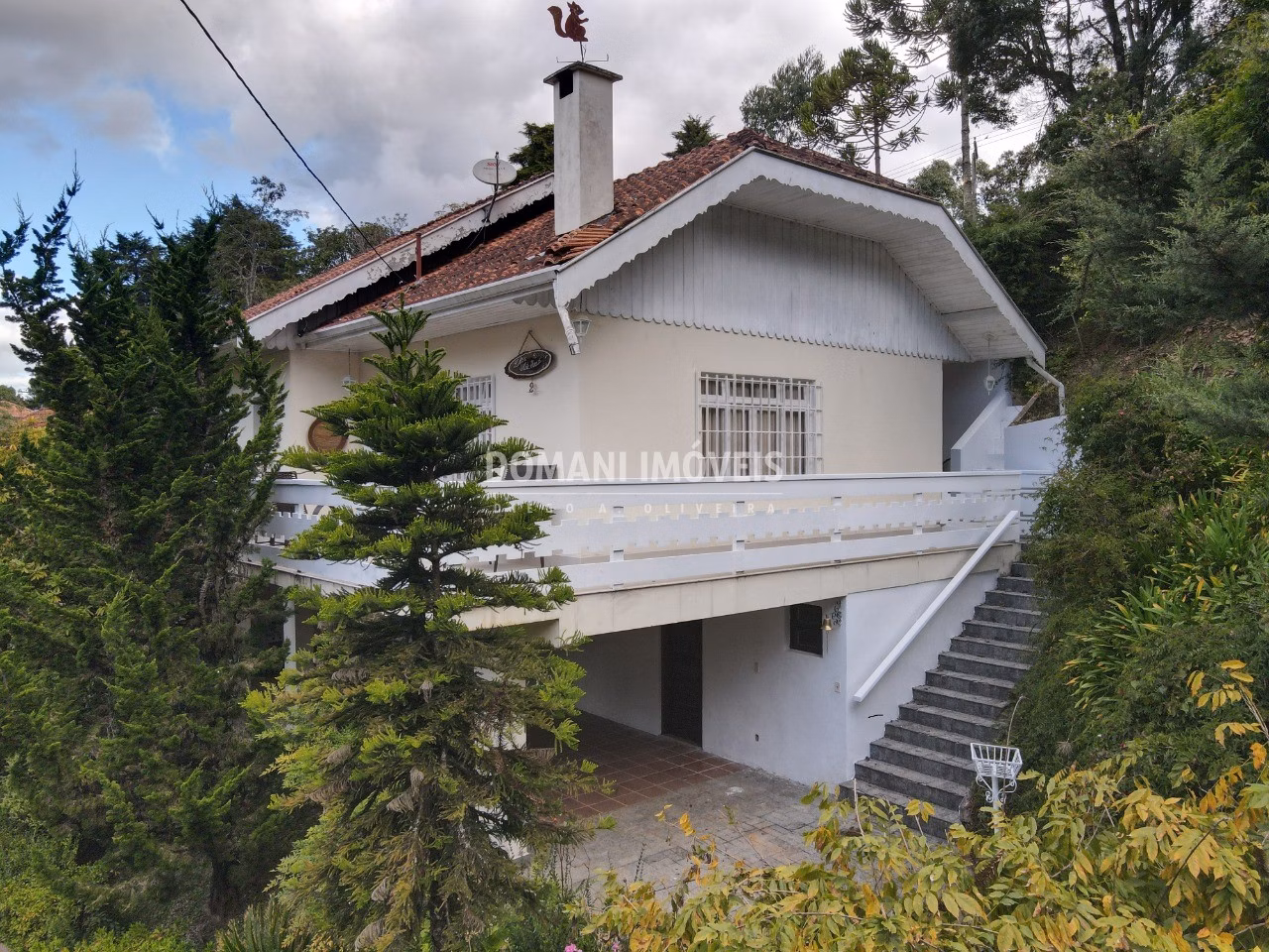 Casa de 915 m² em Campos do Jordão, SP