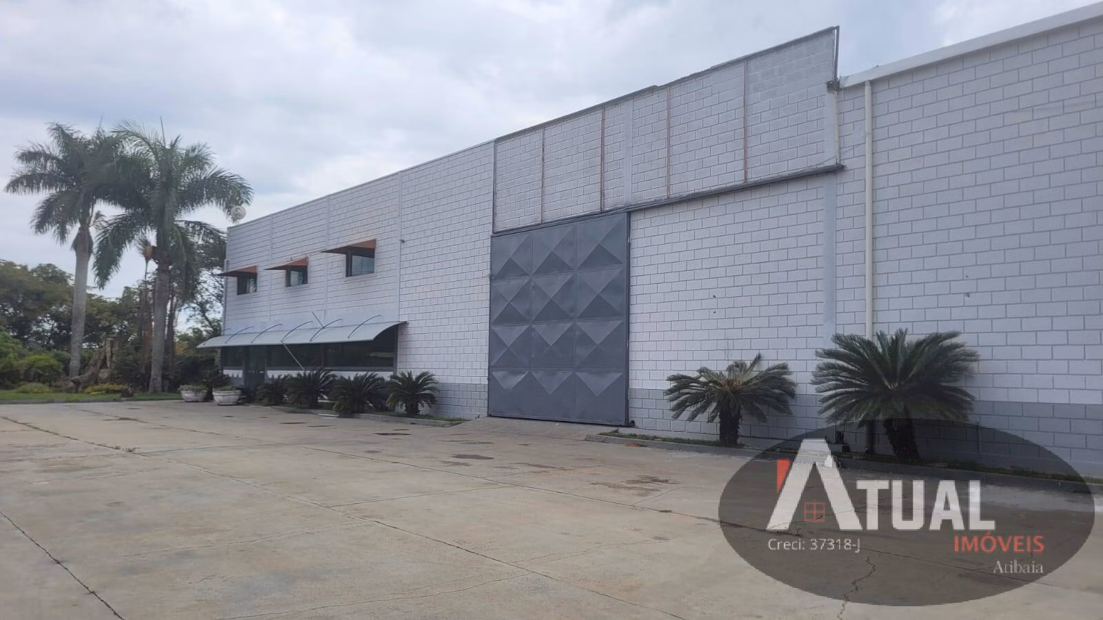 Commercial of 2.300 m² in Atibaia, SP, Brazil