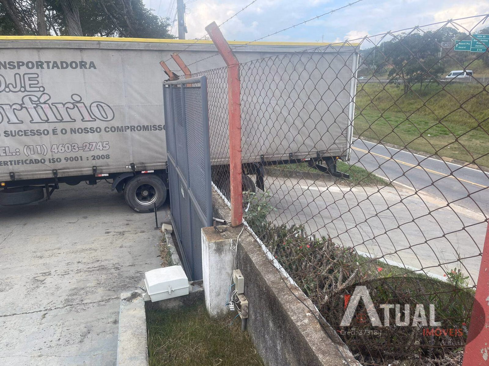 Comercial de 2.300 m² em Atibaia, SP