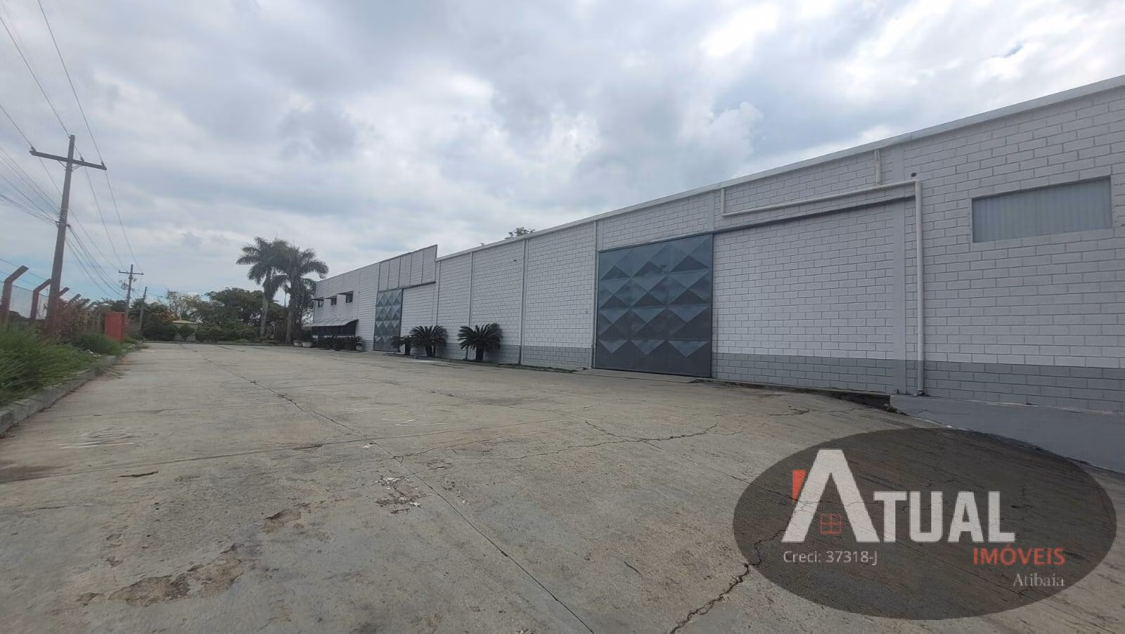 Comercial de 2.300 m² em Atibaia, SP