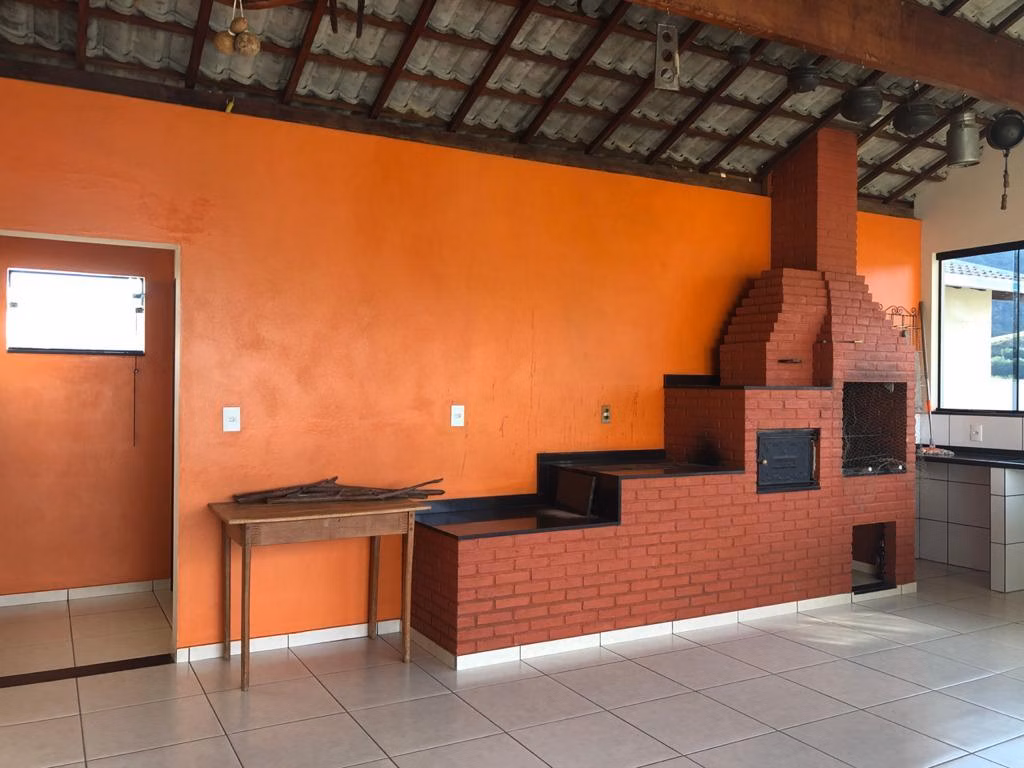 Chácara de 1.650 m² em Pouso Alegre, MG