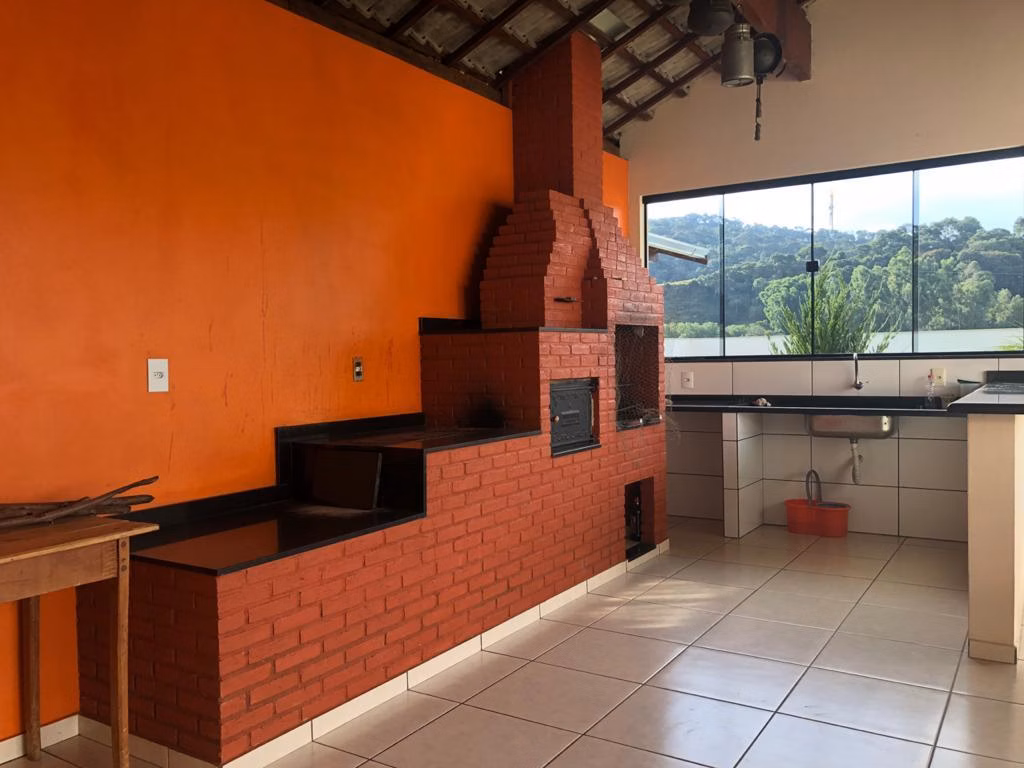 Chácara de 1.650 m² em Pouso Alegre, MG
