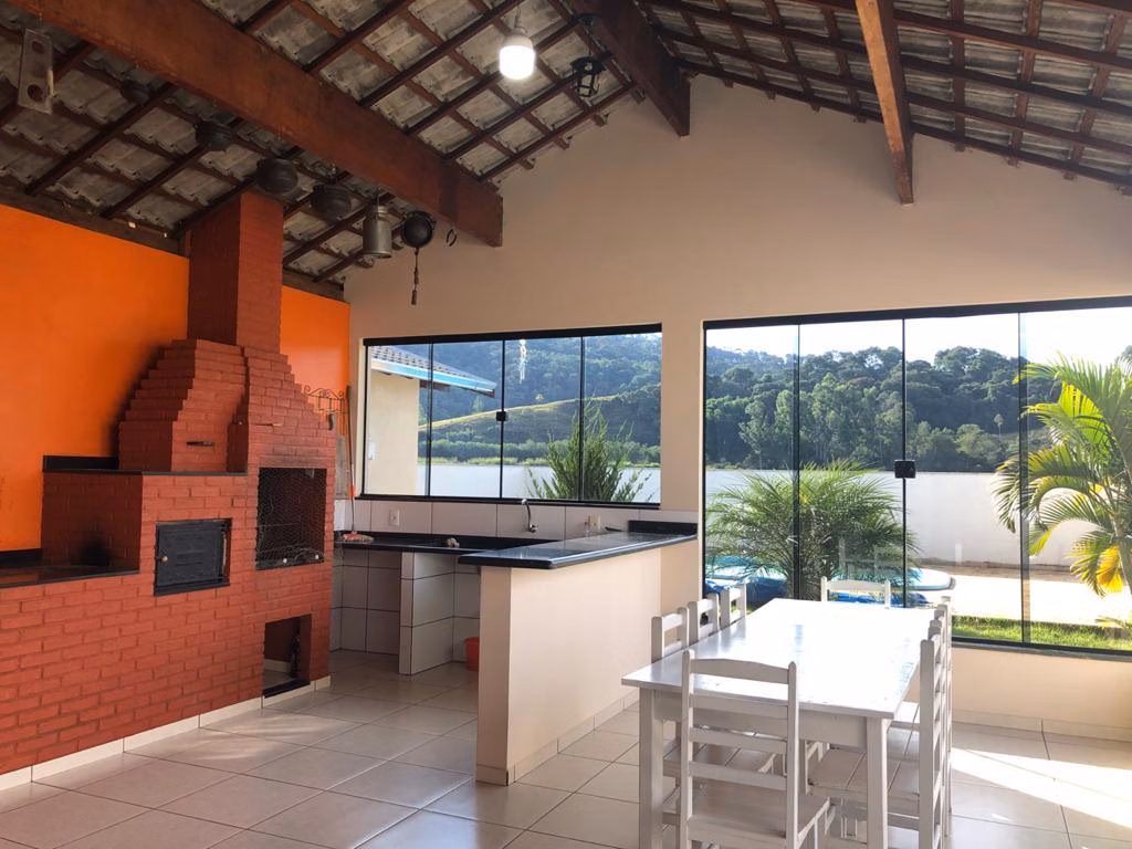 Chácara de 1.650 m² em Pouso Alegre, MG