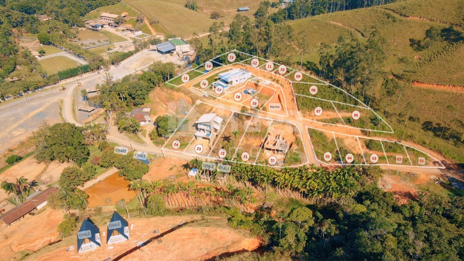 Terreno de 430 m² em Balneário Piçarras, SC