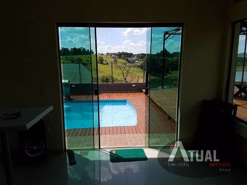 Casa de 600 m² em Piracaia, SP