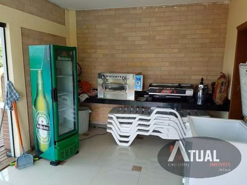 Casa de 600 m² em Piracaia, SP