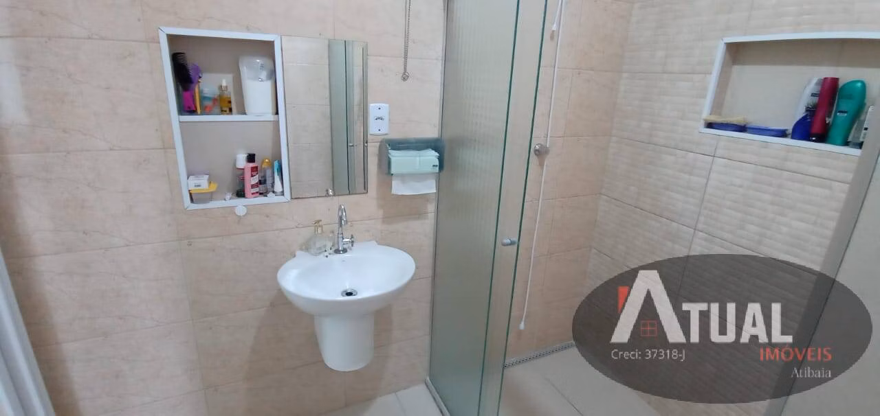 Casa de 576 m² em Mairiporã, SP
