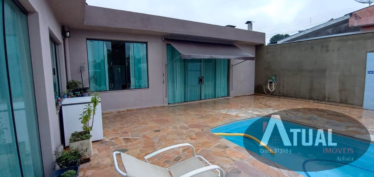 Casa de 576 m² em Mairiporã, SP