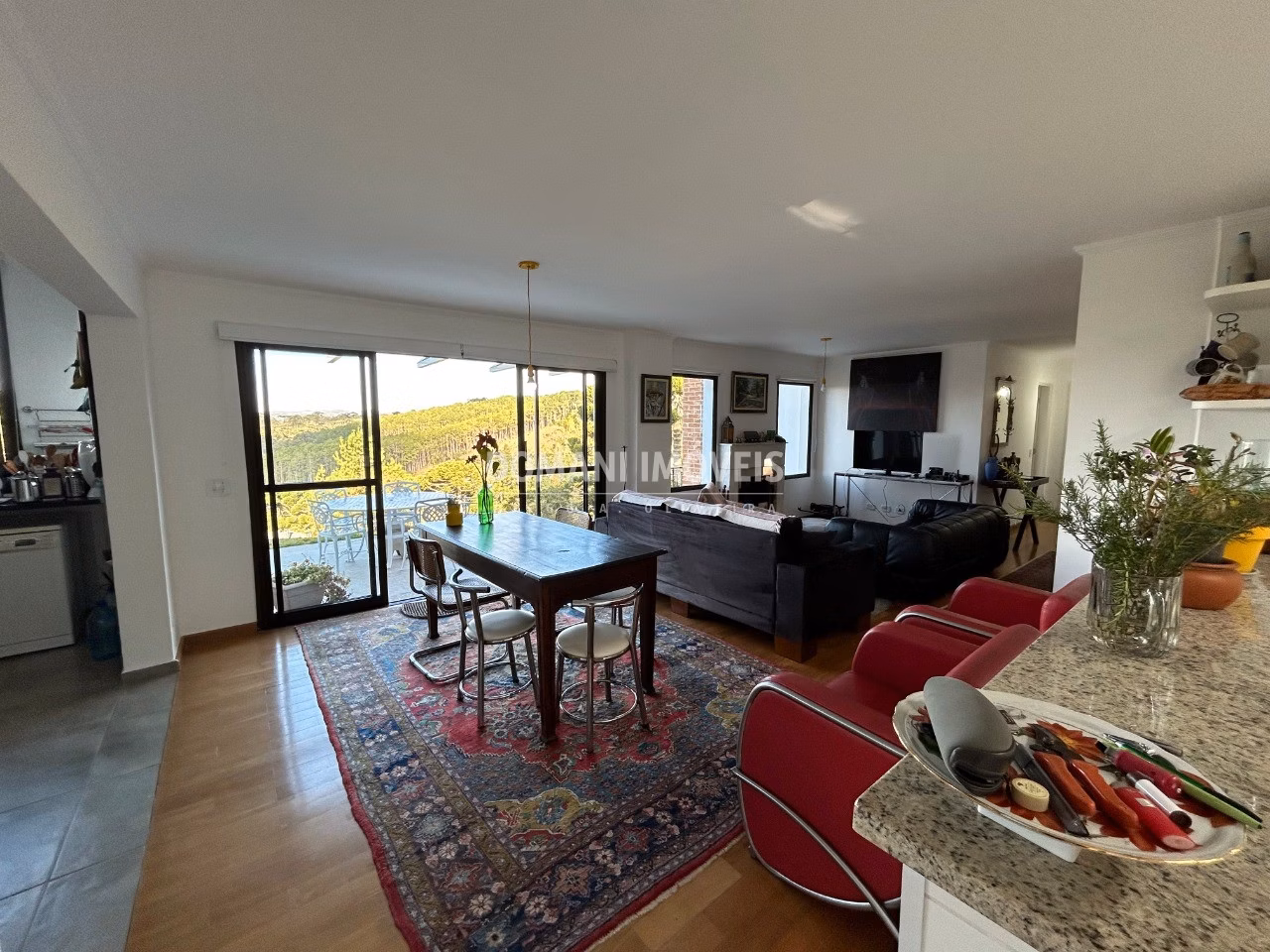 Casa de 1.110 m² em Campos do Jordão, SP