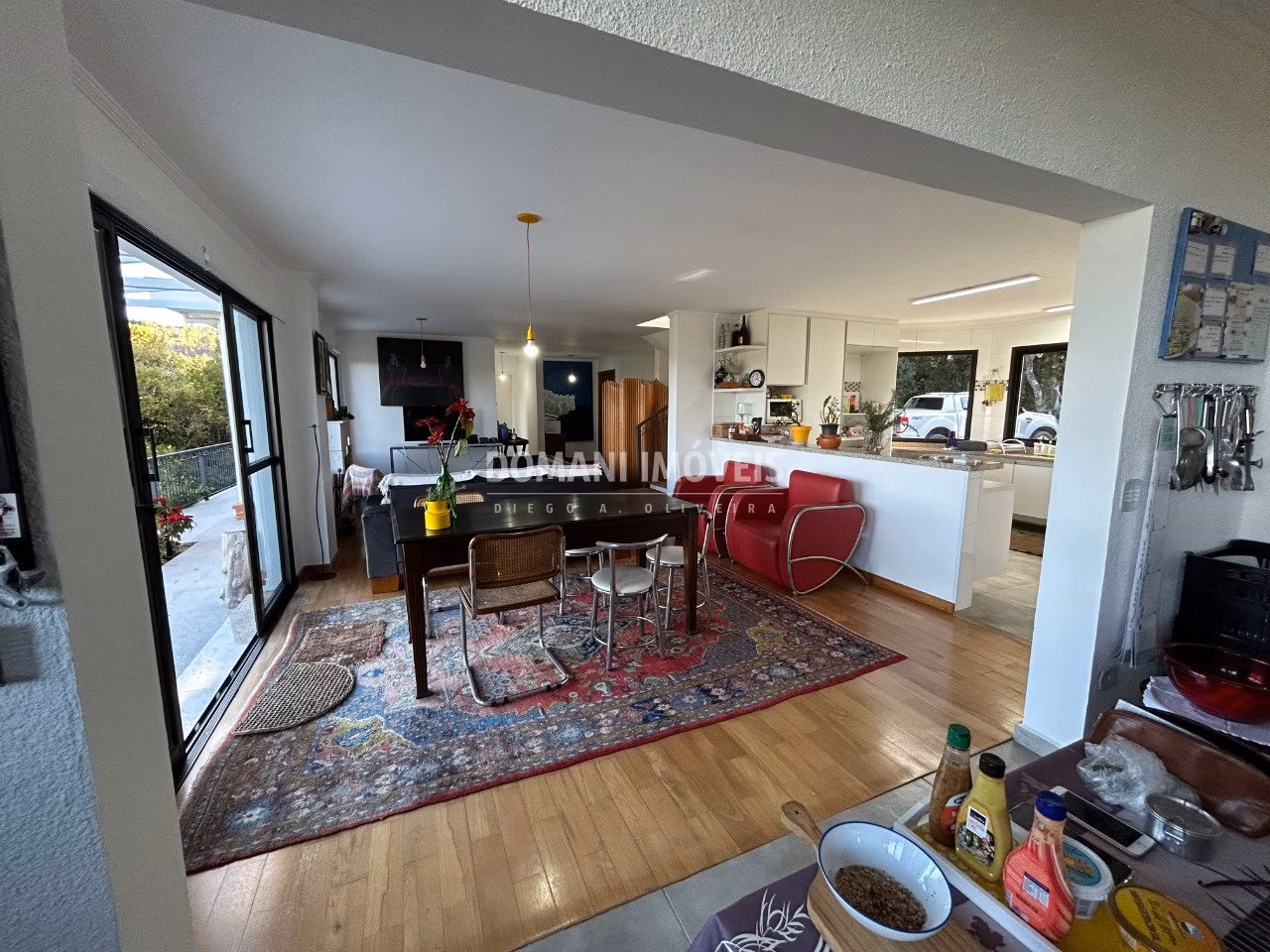 Casa de 1.110 m² em Campos do Jordão, SP