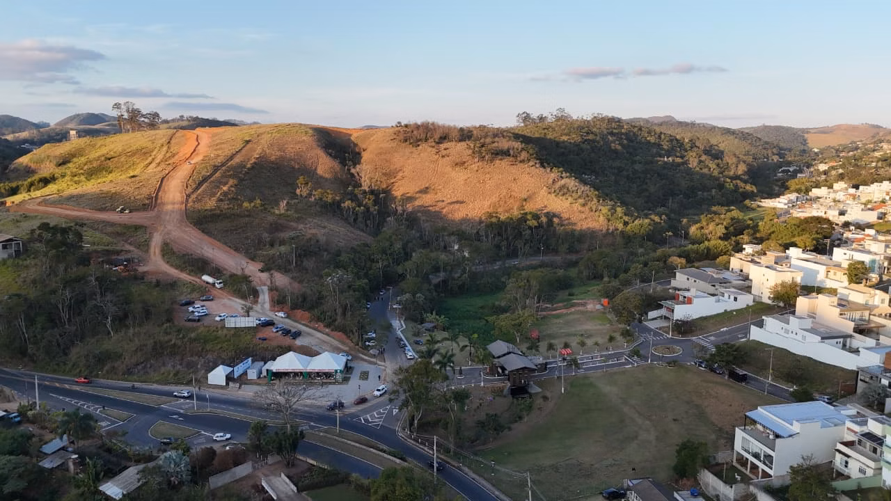 Plot of 300 m² in Juiz de Fora, MG, Brazil