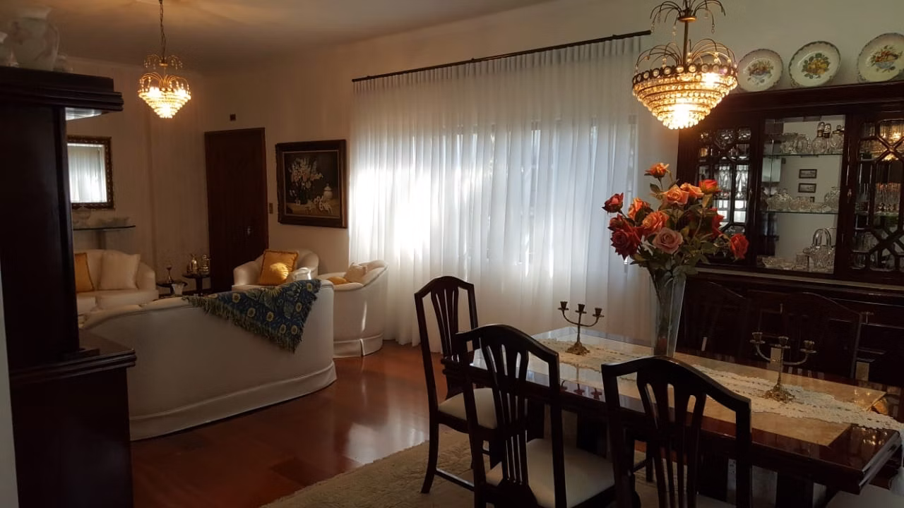 Casa de 750 m² em São Paulo, SP