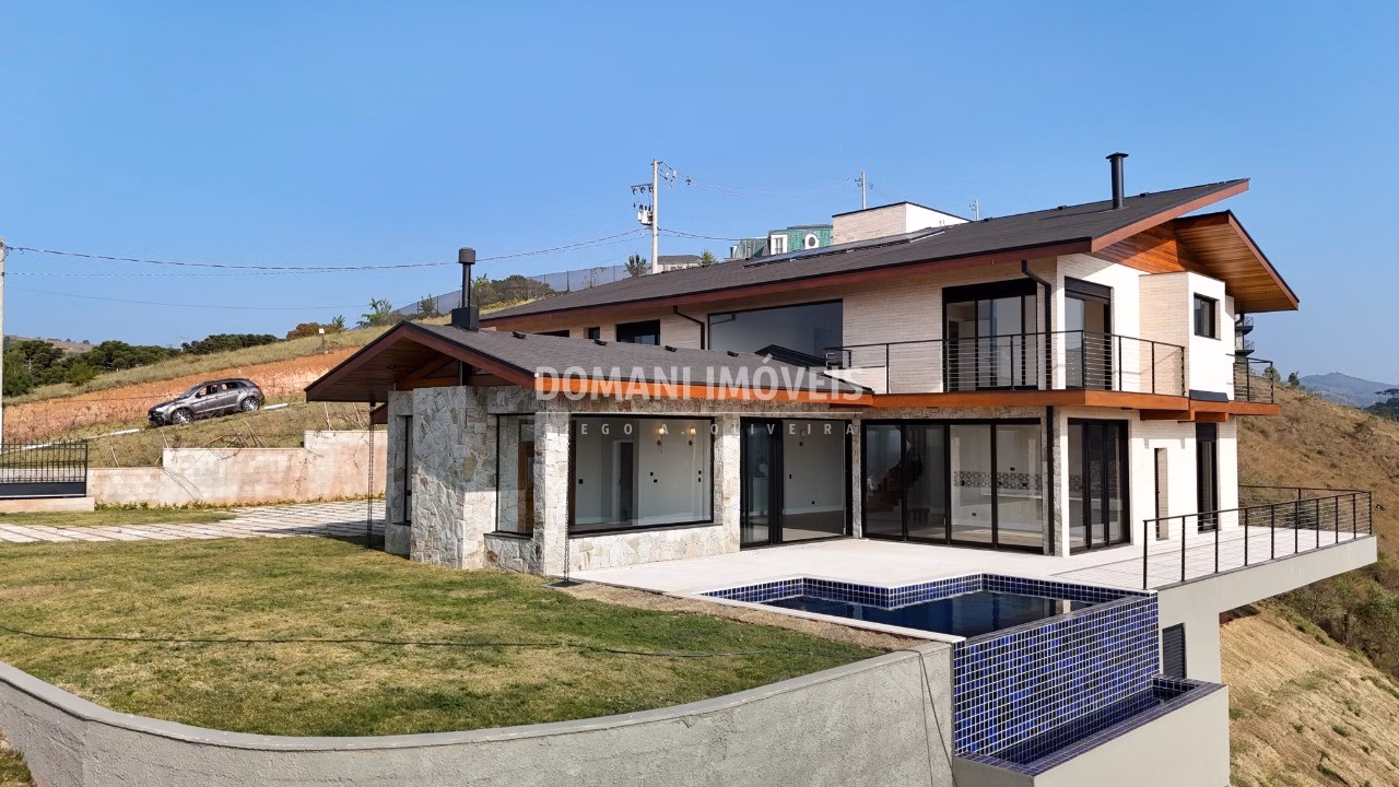 Casa de 2.520 m² em Campos do Jordão, SP