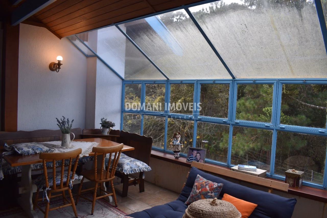 Casa de 1.140 m² em Campos do Jordão, SP