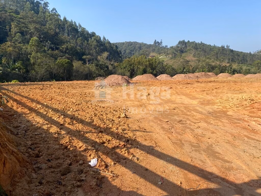 Terreno de 5.880 m² em Nova Trento, SC