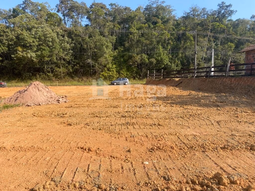 Terreno de 5.880 m² em Nova Trento, SC