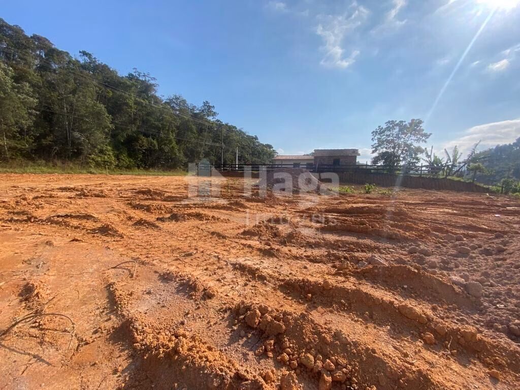 Terreno de 5.880 m² em Nova Trento, SC