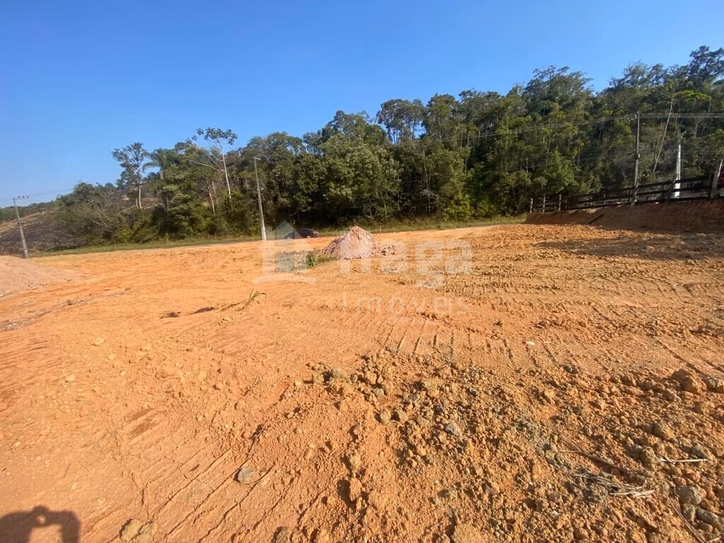 Terreno de 5.880 m² em Nova Trento, SC