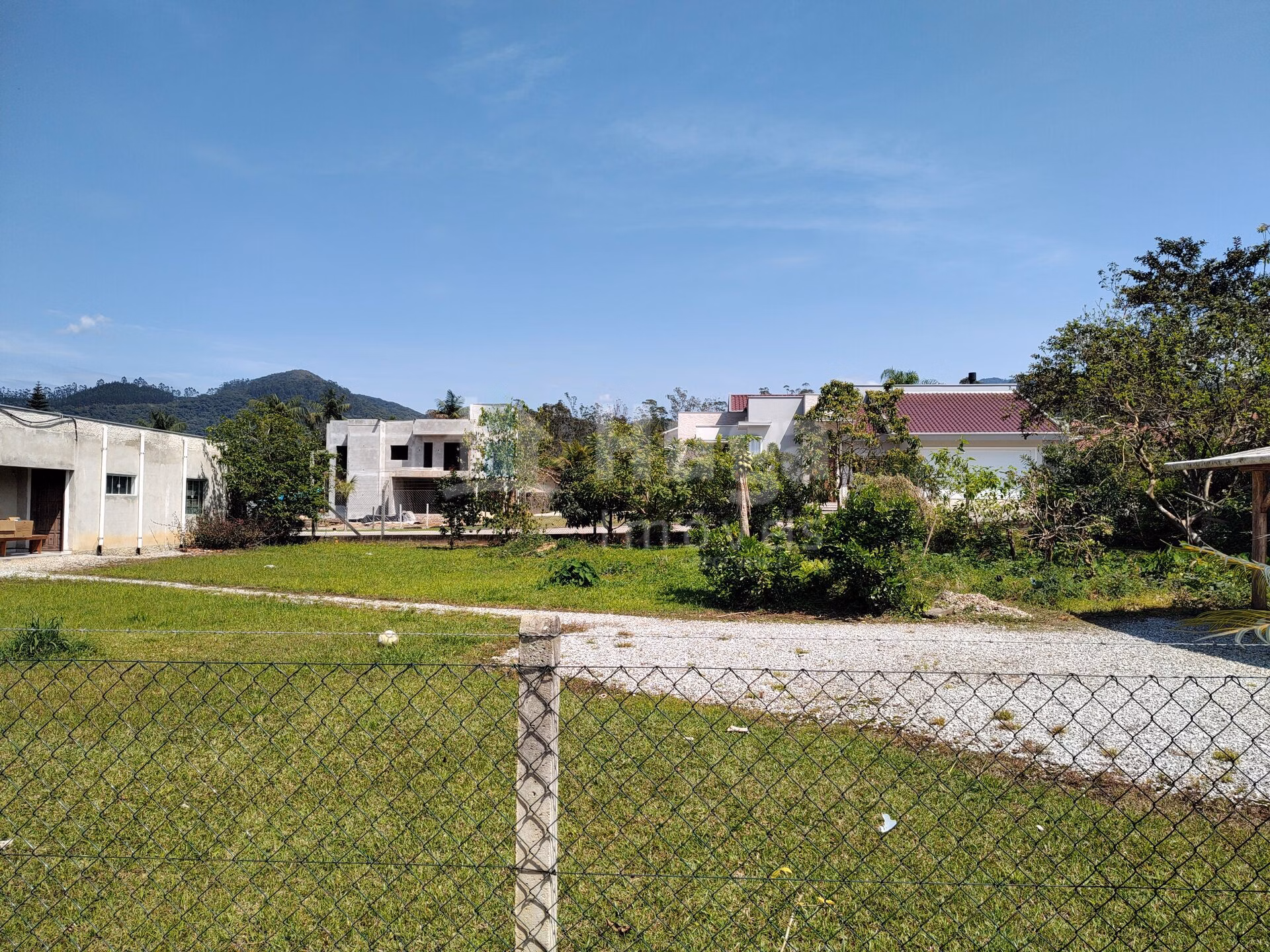 Terreno de 2.052 m² em Guabiruba, SC
