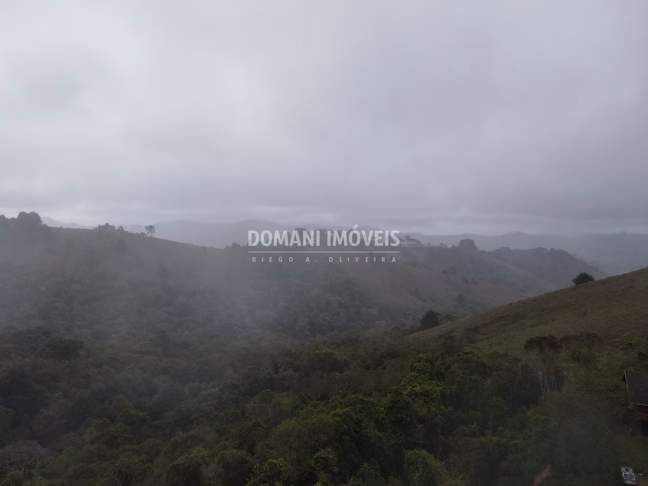 Terreno de 1.200 m² em Campos do Jordão, SP