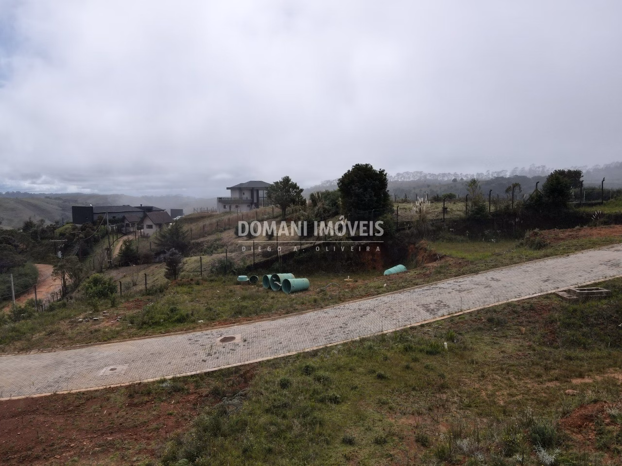 Terreno de 380 m² em Campos do Jordão, SP