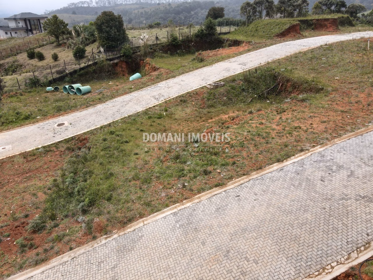 Terreno de 380 m² em Campos do Jordão, SP