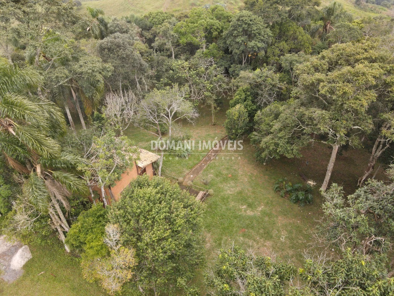 Casa de 1 ha em Santo Antônio do Pinhal, SP